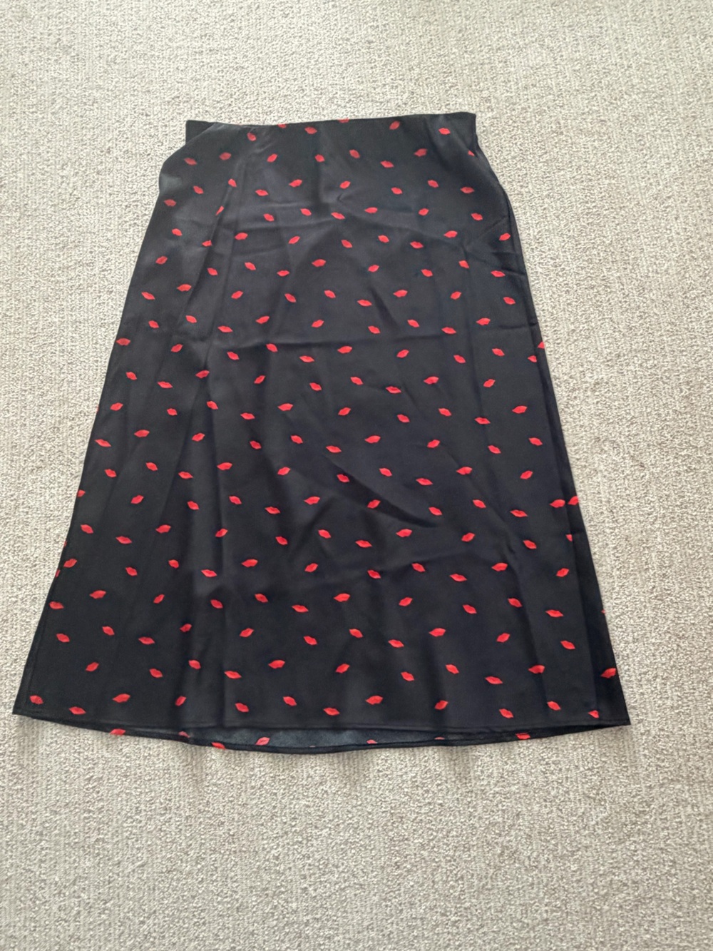 A New Day Black Midi Skirt with Red Lip Print